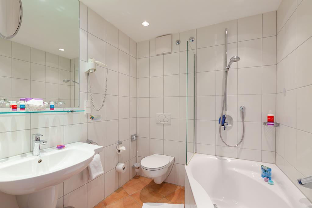 באדן-באדן Hotel Tannenhof מראה חיצוני תמונה