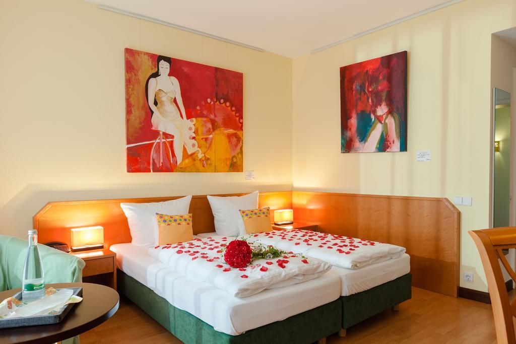באדן-באדן Hotel Tannenhof מראה חיצוני תמונה